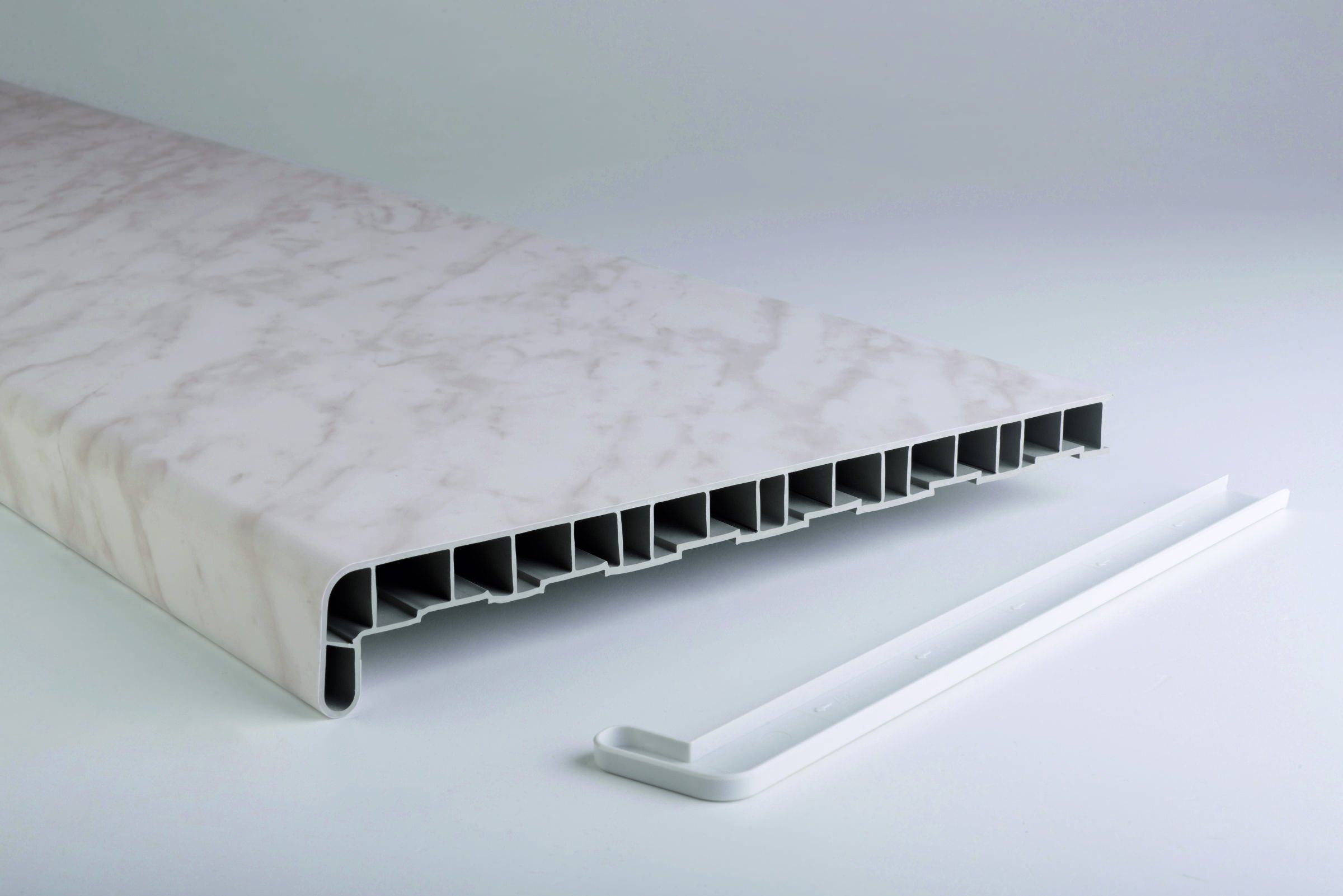 Parapet Greenline PVC - MRAMOR Hloubka: 150 mm