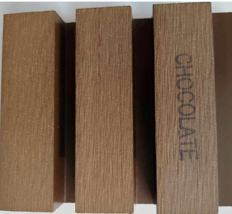 Fasádní dutý profil Lambofacade Chocolate
